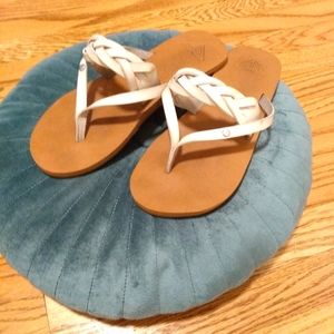 Roxy flip flop leather weaved flip flop sandals size 8.5